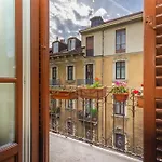 Little Oleandra - Central Turin
