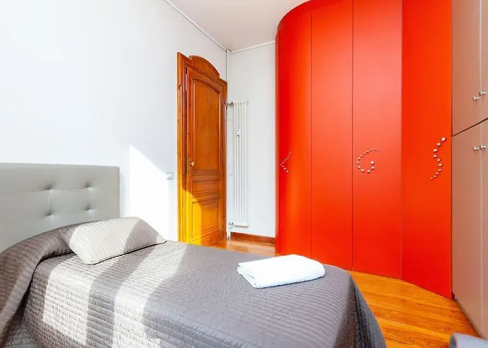Little Oleandra - Central Turin